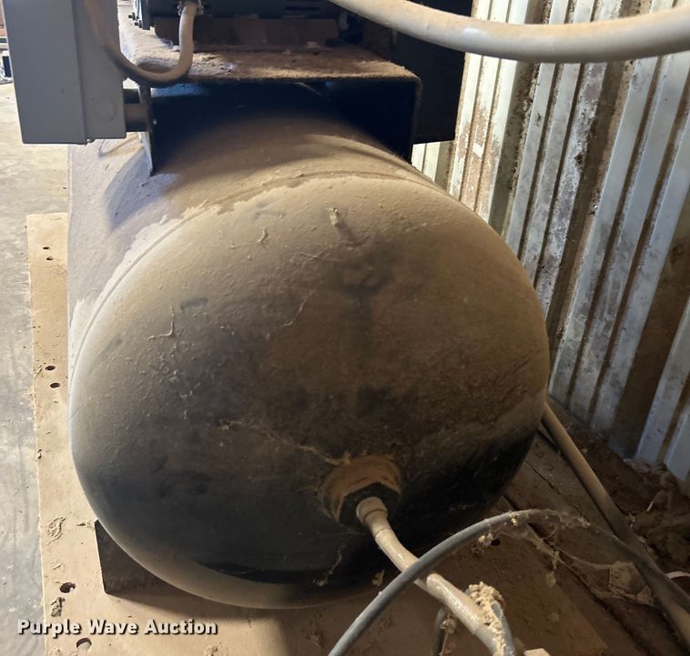 image for item NB9371 Industrial Air IH9919946 air compressor