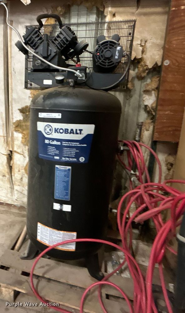 image for item NB9372 Kobalt  air compressor