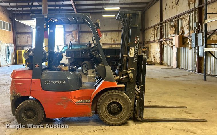 image for item NB9374 Toyota 7FGU25 forklift