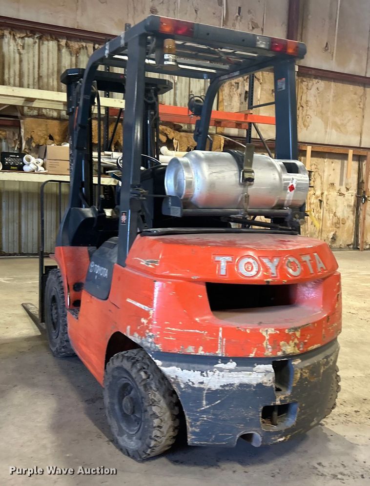 image for item NB9374 Toyota 7FGU25 forklift