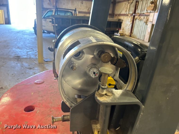 image for item NB9374 Toyota 7FGU25 forklift