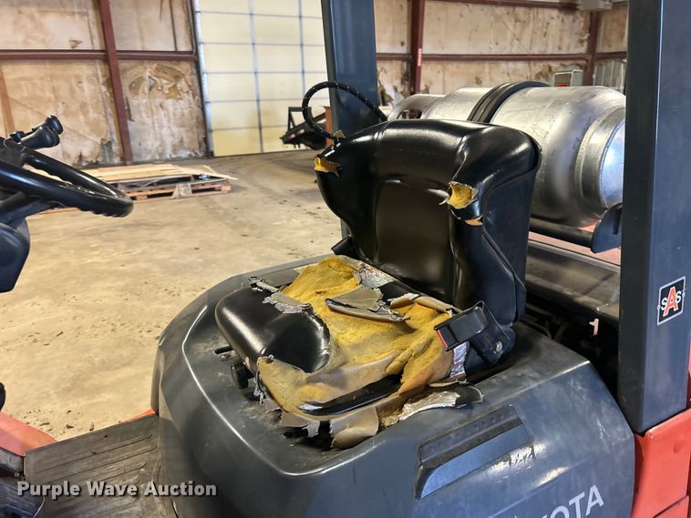 image for item NB9374 Toyota 7FGU25 forklift