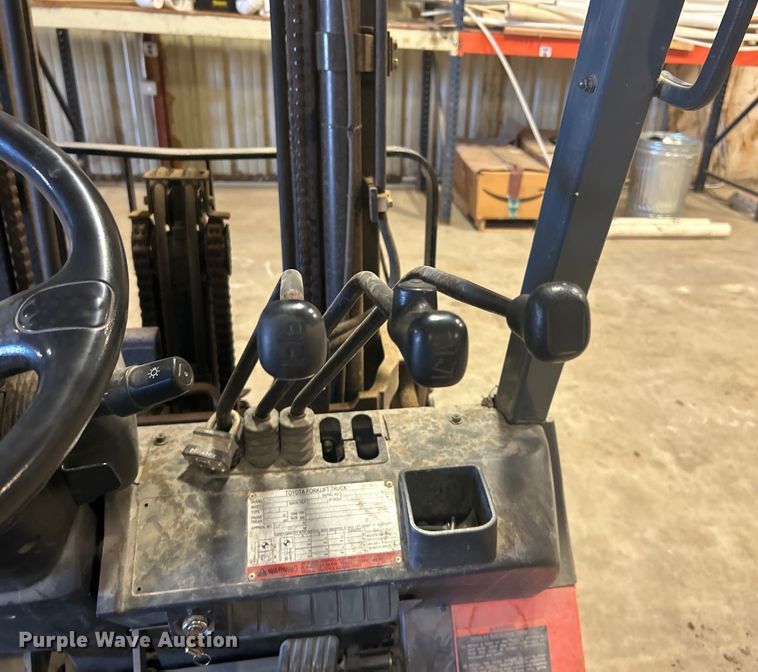 image for item NB9374 Toyota 7FGU25 forklift