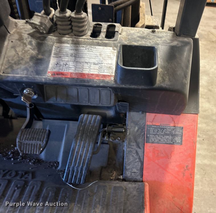 image for item NB9374 Toyota 7FGU25 forklift