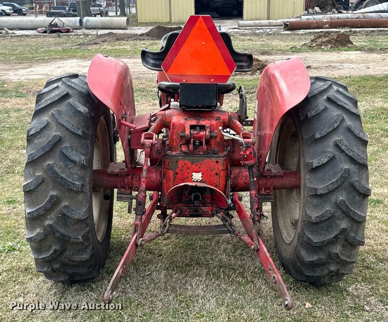 image for item ND9116 International Harvester 354 tractor