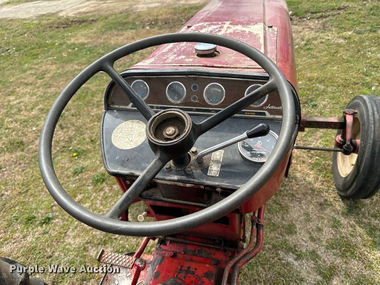 image for item ND9116 International Harvester 354 tractor