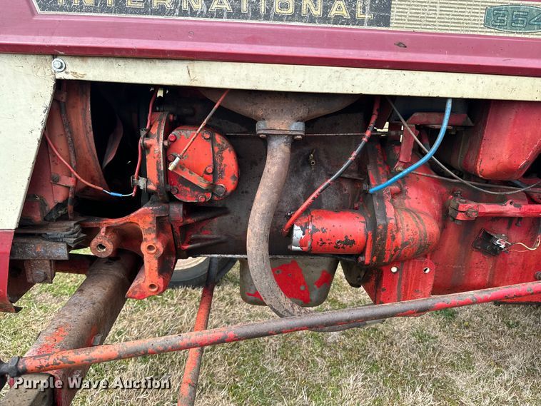 image for item ND9116 International Harvester 354 tractor