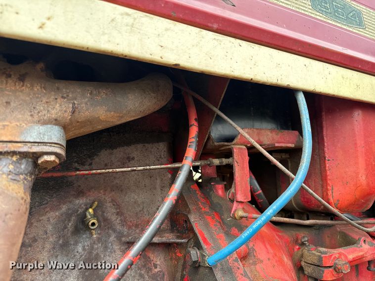 image for item ND9116 International Harvester 354 tractor