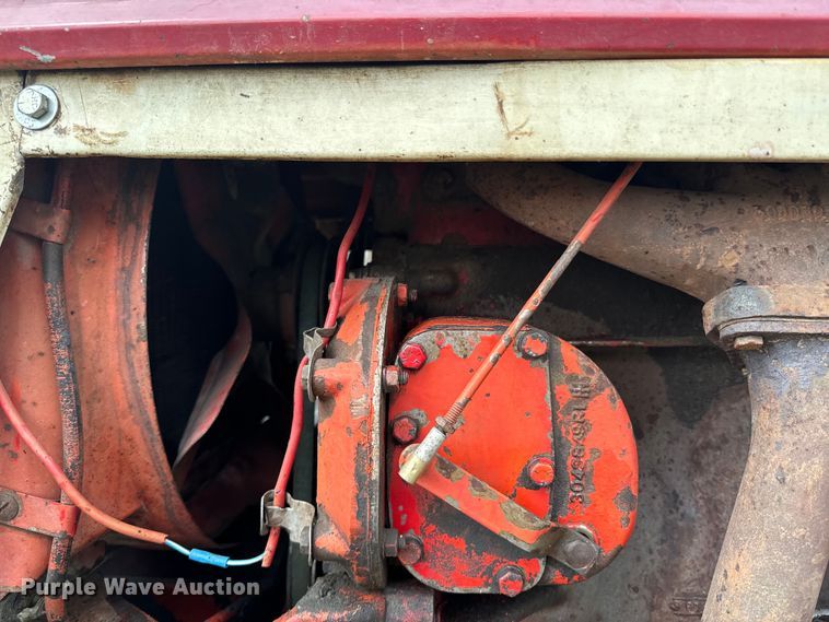 image for item ND9116 International Harvester 354 tractor