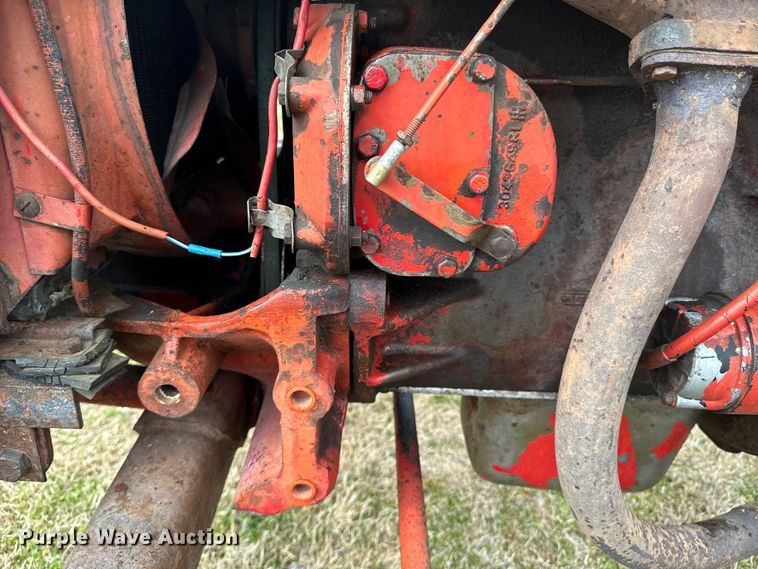 image for item ND9116 International Harvester 354 tractor