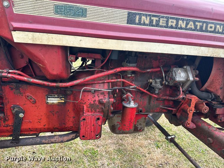 image for item ND9116 International Harvester 354 tractor