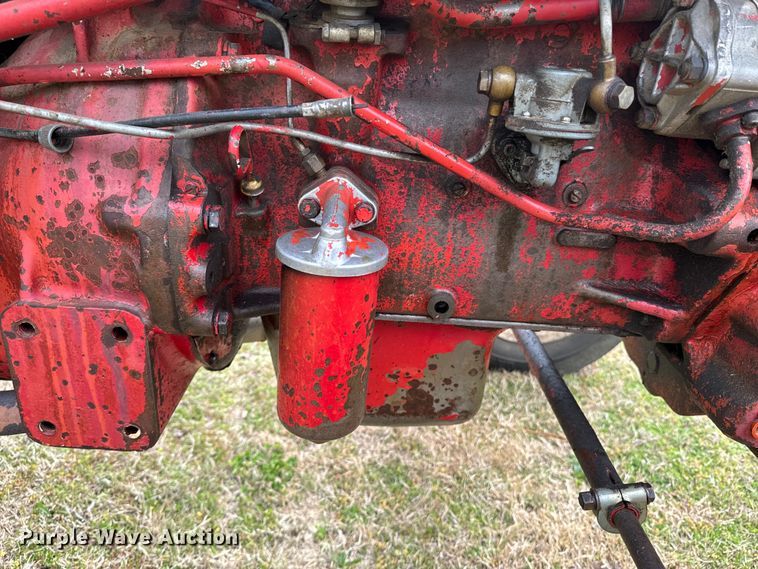 image for item ND9116 International Harvester 354 tractor