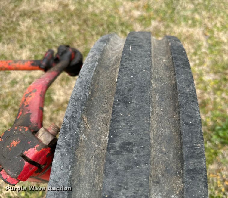 image for item ND9116 International Harvester 354 tractor