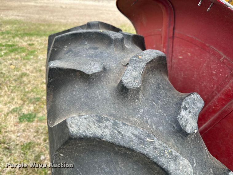 image for item ND9116 International Harvester 354 tractor