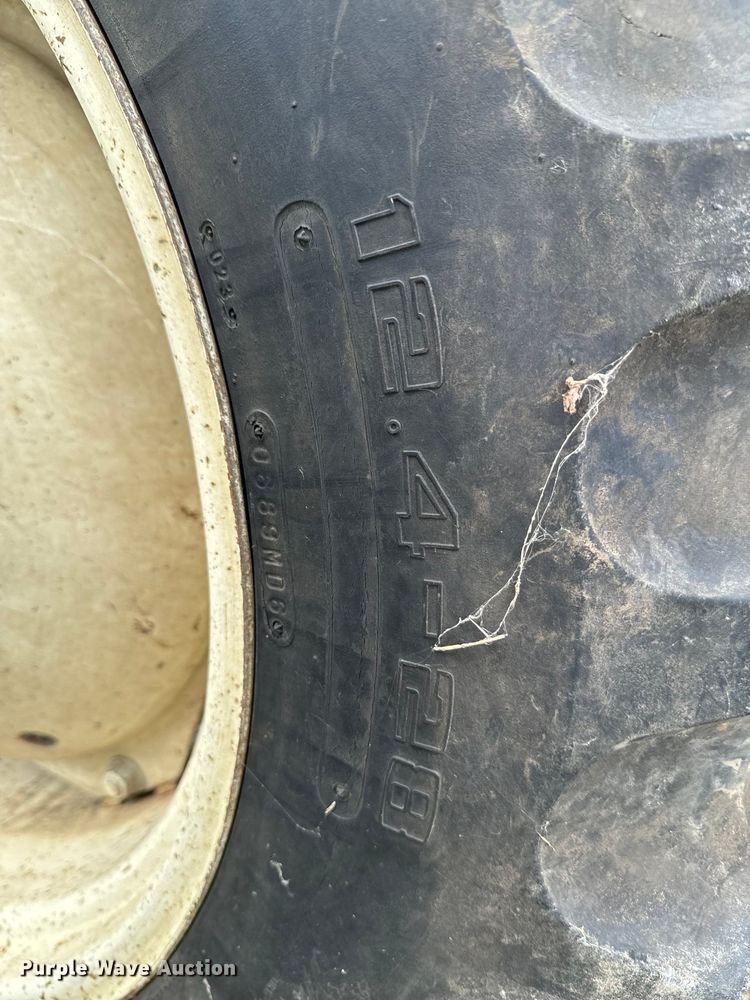 image for item ND9116 International Harvester 354 tractor