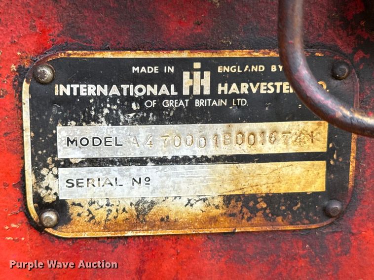 image for item ND9116 International Harvester 354 tractor