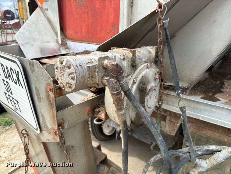 image for item ND9117 1988 GMC C7000 dump truck