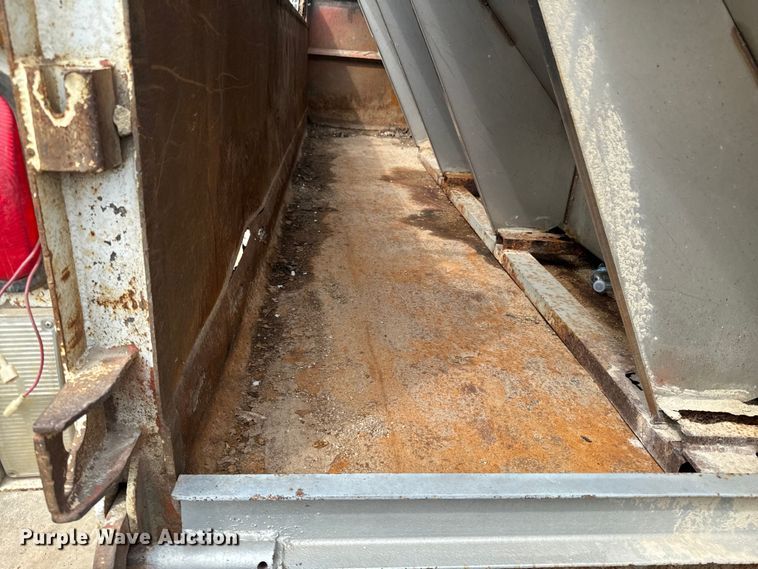 image for item ND9117 1988 GMC C7000 dump truck