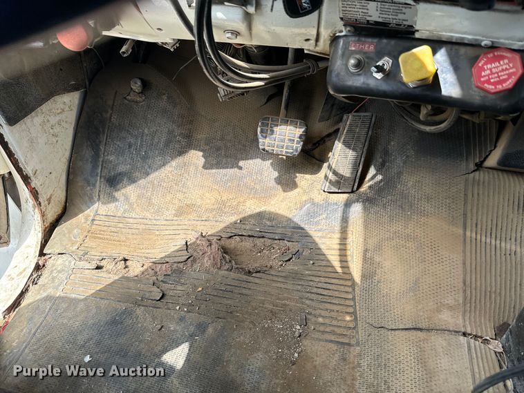 image for item ND9117 1988 GMC C7000 dump truck