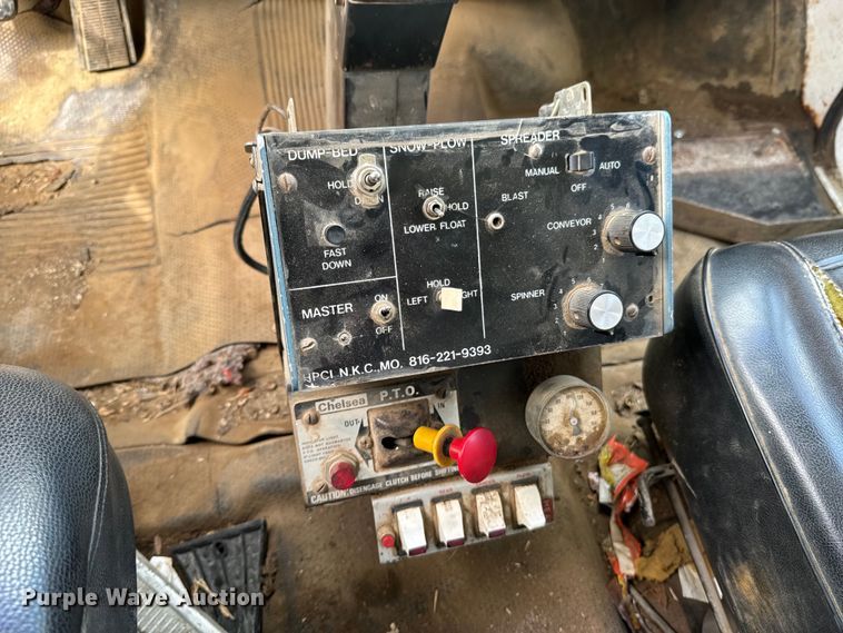 image for item ND9117 1988 GMC C7000 dump truck