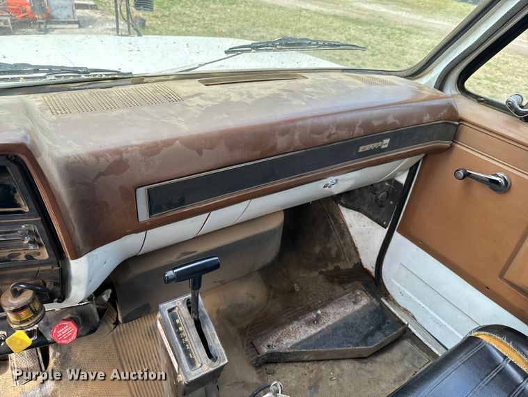 image for item ND9117 1988 GMC C7000 dump truck