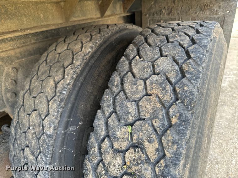 image for item ND9117 1988 GMC C7000 dump truck