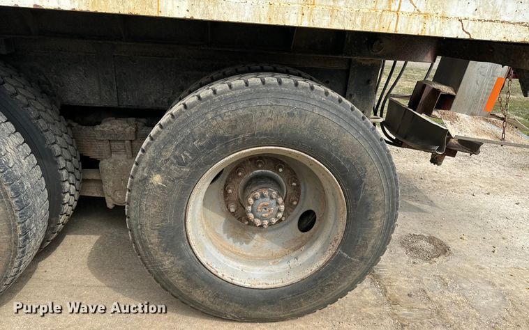 image for item ND9117 1988 GMC C7000 dump truck