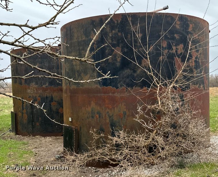 image for item ND9121 (2) steel oilfield tanks