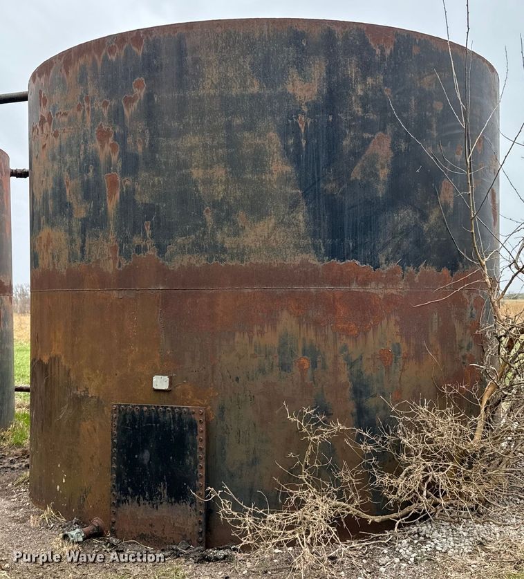 image for item ND9121 (2) steel oilfield tanks