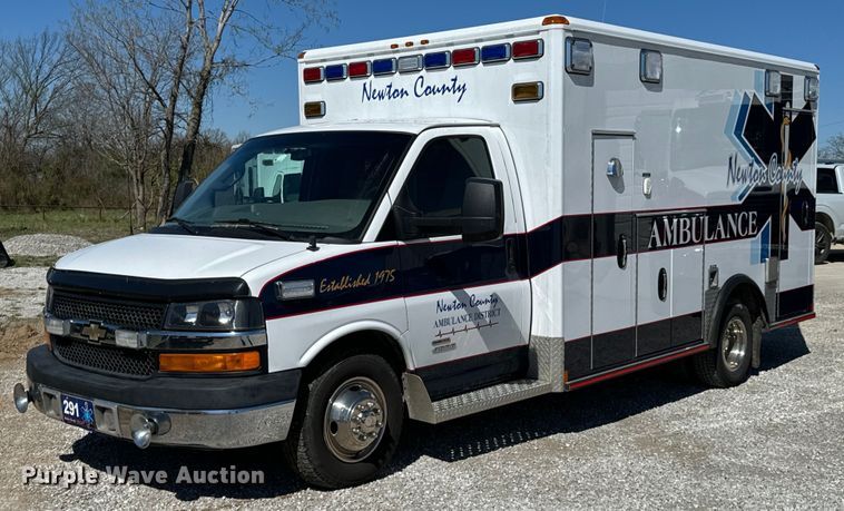 image for item ND9126 2016 Chevrolet  Express 4500 ambulance