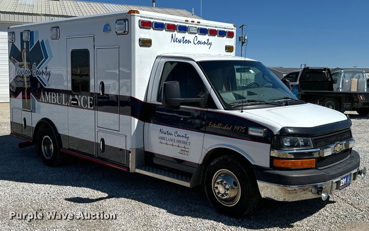 image for item ND9126 2016 Chevrolet  Express 4500 ambulance
