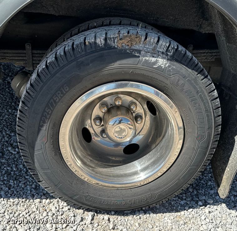 image for item ND9126 2016 Chevrolet  Express 4500 ambulance