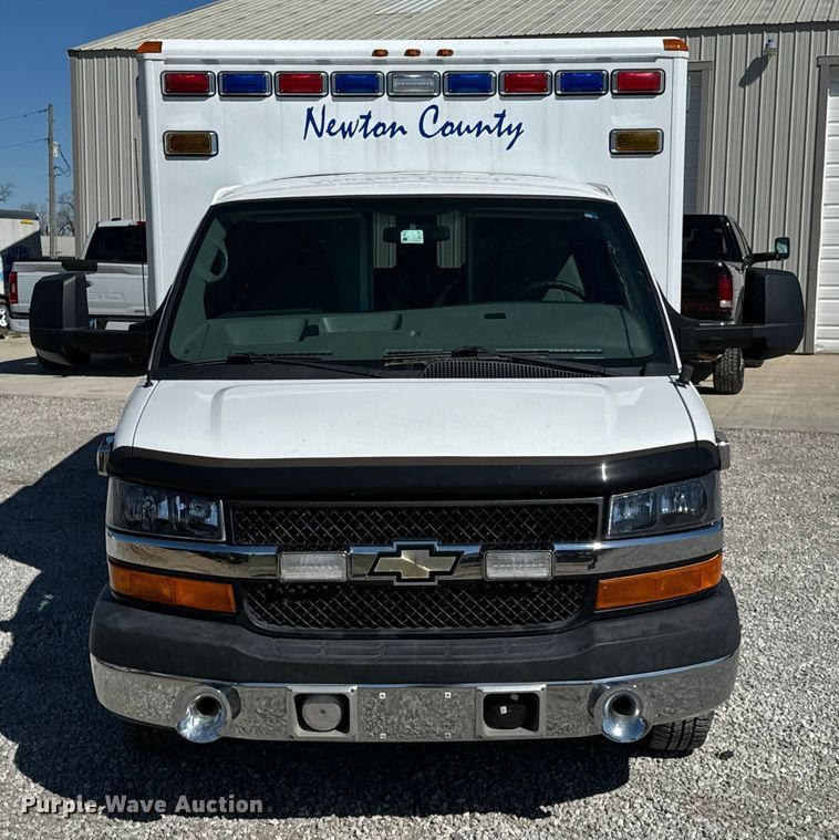 image for item ND9127 2014 Chevrolet Express 4500 ambulance