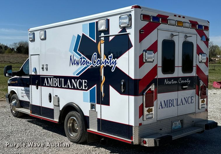 image for item ND9127 2014 Chevrolet Express 4500 ambulance