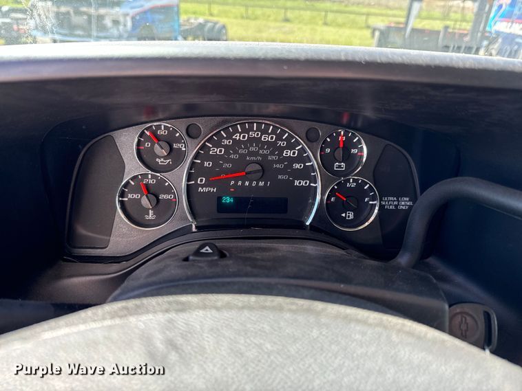 image for item ND9127 2014 Chevrolet Express 4500 ambulance