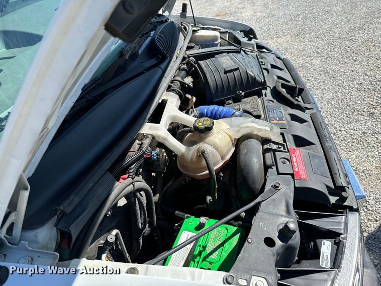 image for item ND9127 2014 Chevrolet Express 4500 ambulance