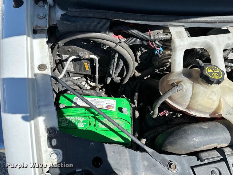 image for item ND9127 2014 Chevrolet Express 4500 ambulance