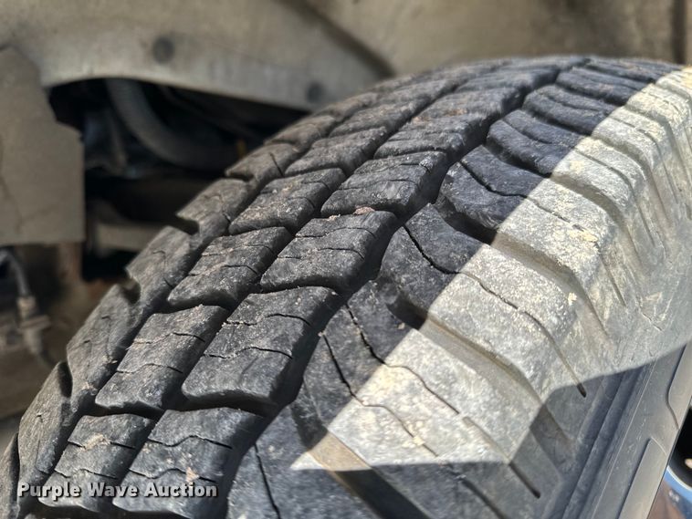 image for item ND9127 2014 Chevrolet Express 4500 ambulance