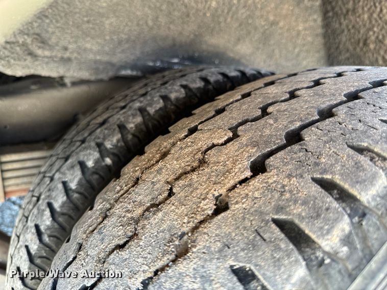 image for item ND9127 2014 Chevrolet Express 4500 ambulance