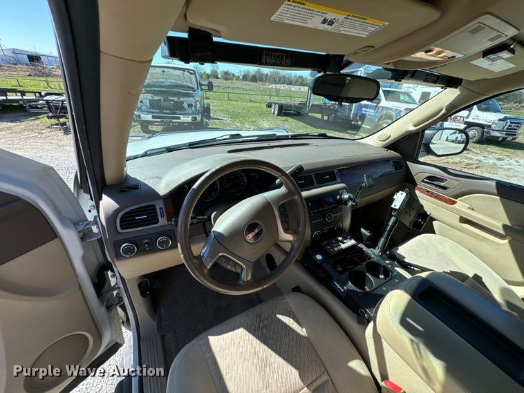 image for item ND9128 2011 GMC Yukon SUV