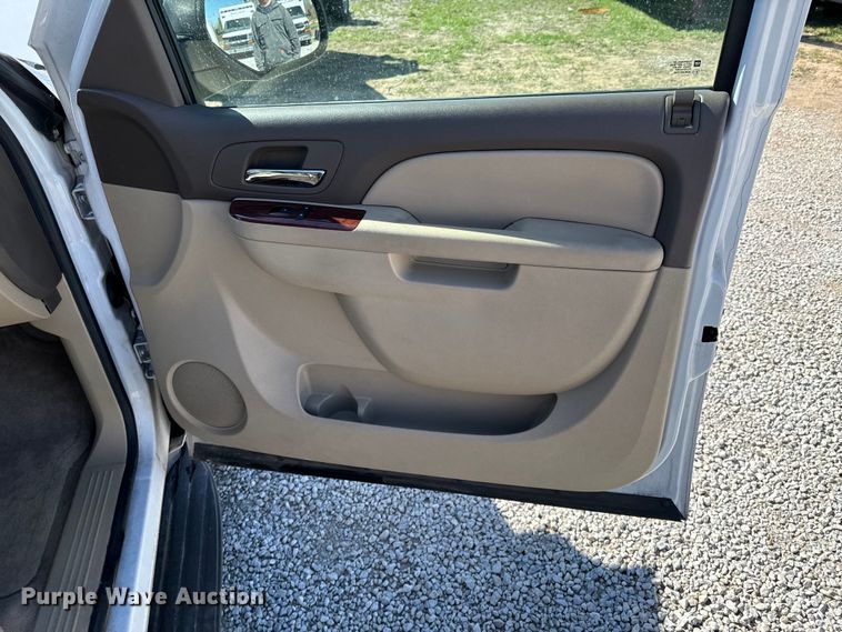 image for item ND9128 2011 GMC Yukon SUV