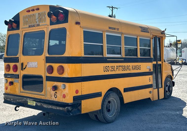 image for item ND9138 1999 GMC Savana 3500 school bus