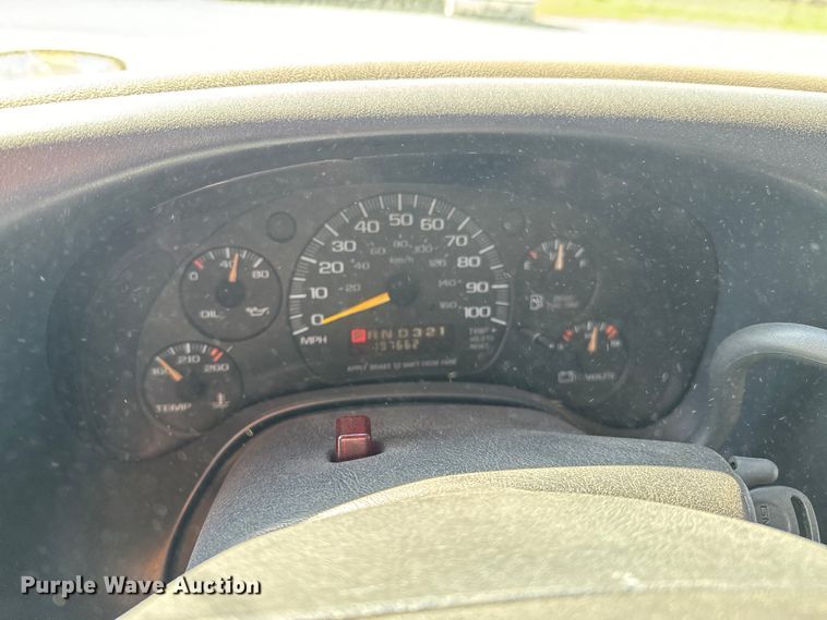 image for item ND9138 1999 GMC Savana 3500 school bus