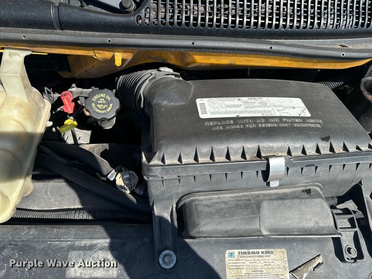 image for item ND9138 1999 GMC Savana 3500 school bus