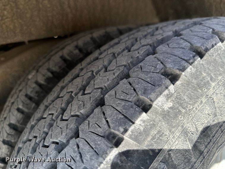 image for item ND9138 1999 GMC Savana 3500 school bus