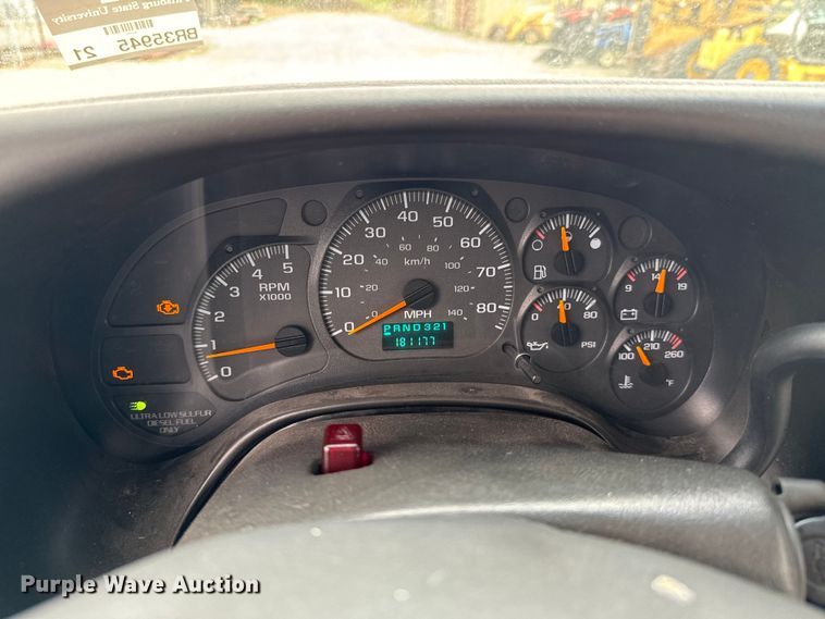 image for item ND9154 2007 Chevrolet C5500 shuttle bus