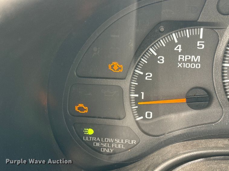 image for item ND9154 2007 Chevrolet C5500 shuttle bus