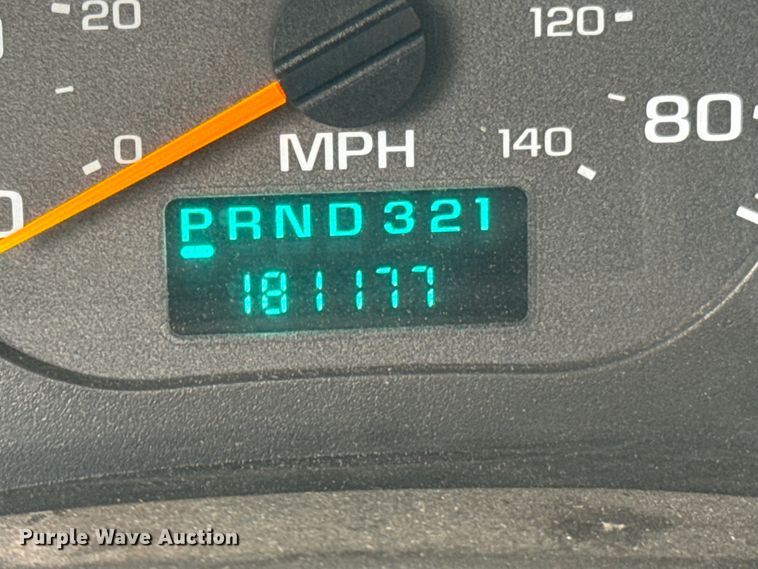 image for item ND9154 2007 Chevrolet C5500 shuttle bus