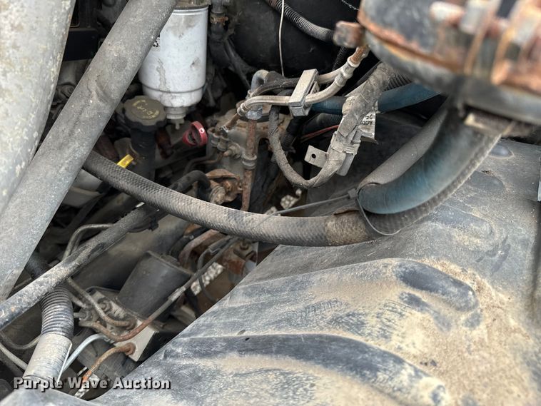 image for item ND9155 2007 Chevrolet C5500 shuttle bus