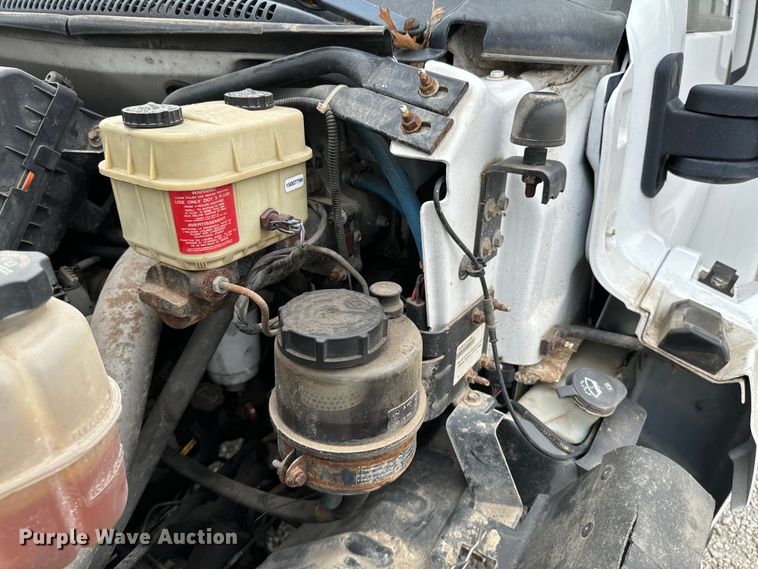 image for item ND9155 2007 Chevrolet C5500 shuttle bus